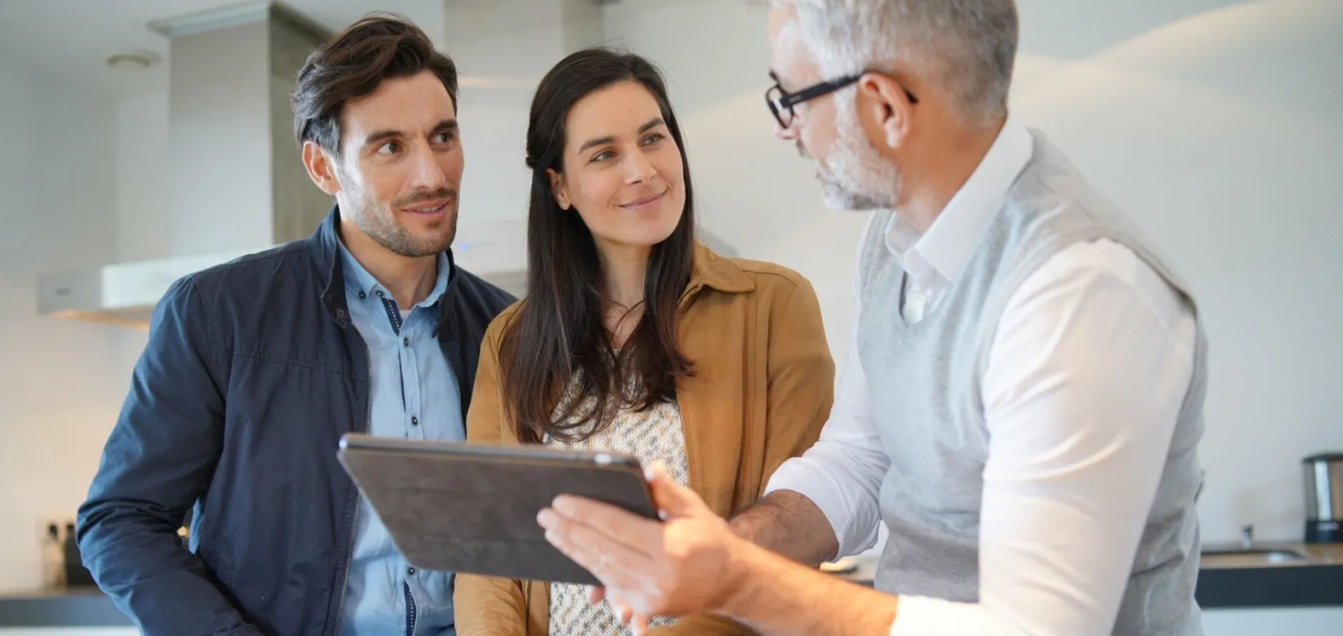 instore businessman with couple > HomeByMe Enterprise > Dassault Systemes