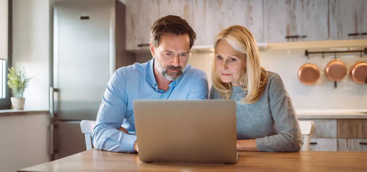 Couple buying kitchen > HomeByMe Enterprise > Dassault Systèmes